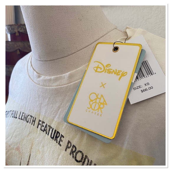 Chaser Women’s Disney X Snow White Short Sleeve Graphic Tee Shirt Top - Picture 2 of 3